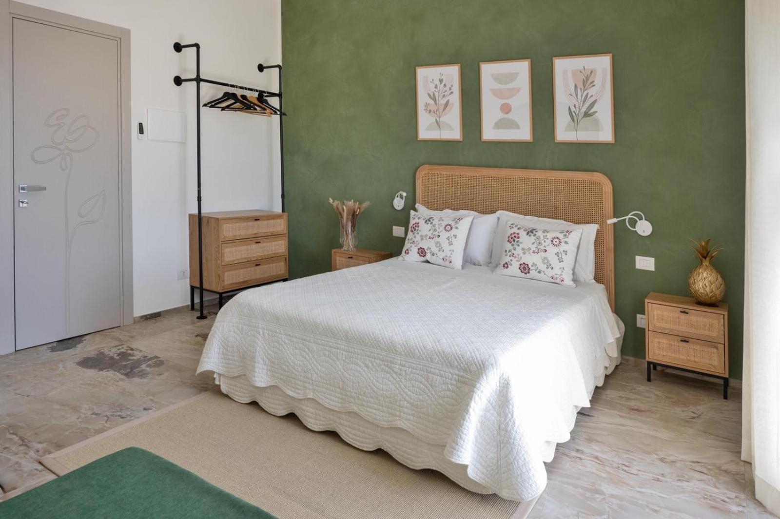 Rotareddu B&B Luogosanto Екстер'єр фото